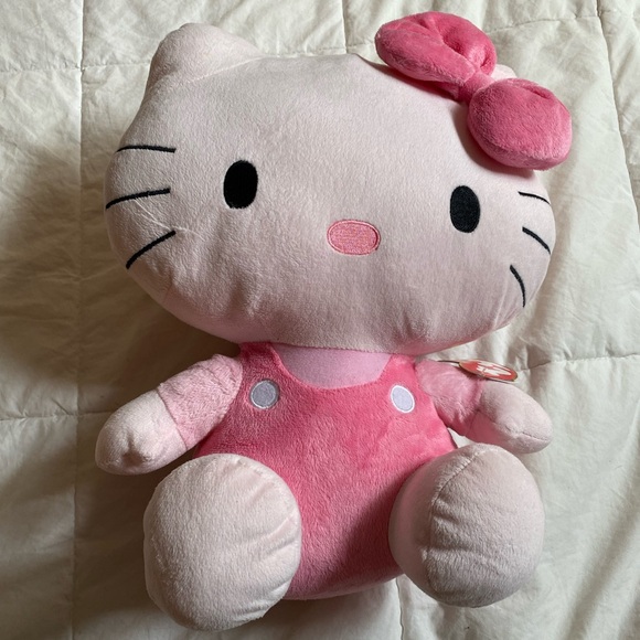 Hello Kitty TY Plushie 2011 - Picture 1 of 4